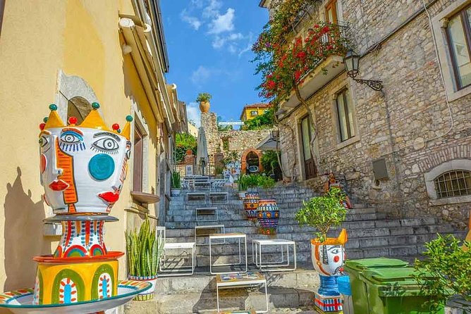 FULL DAY excursion - ETNA and TAORMINA - The people who make the day run well