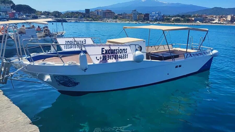 Giardini Naxos: Boat Tour with Aperitif - A short cruise with a lot packed in