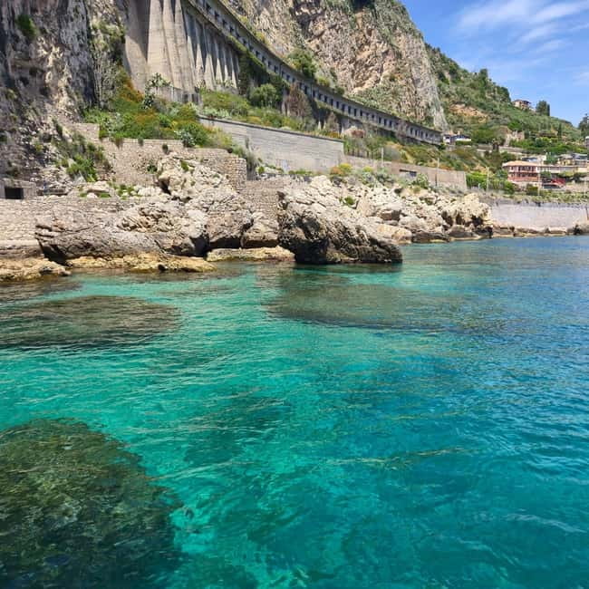 Giardini Naxos: Boat Tour with Aperitif - Prosecco, Sicilian snacks, and music