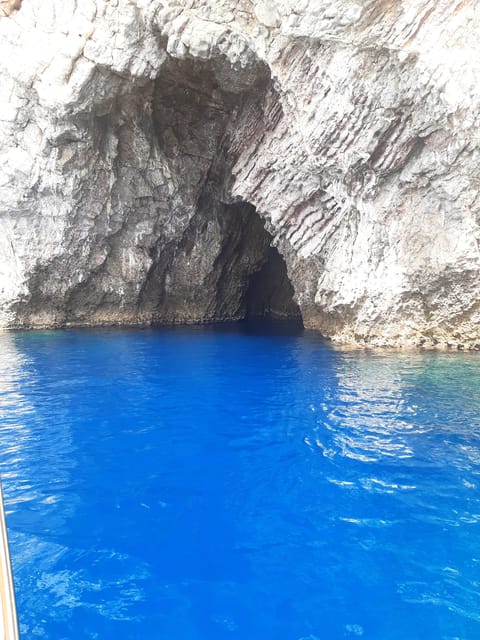 Giardini Naxos: Isola Bella and Grottos Cruise with Aperitif - Weather, Comfort, and Who Should Book