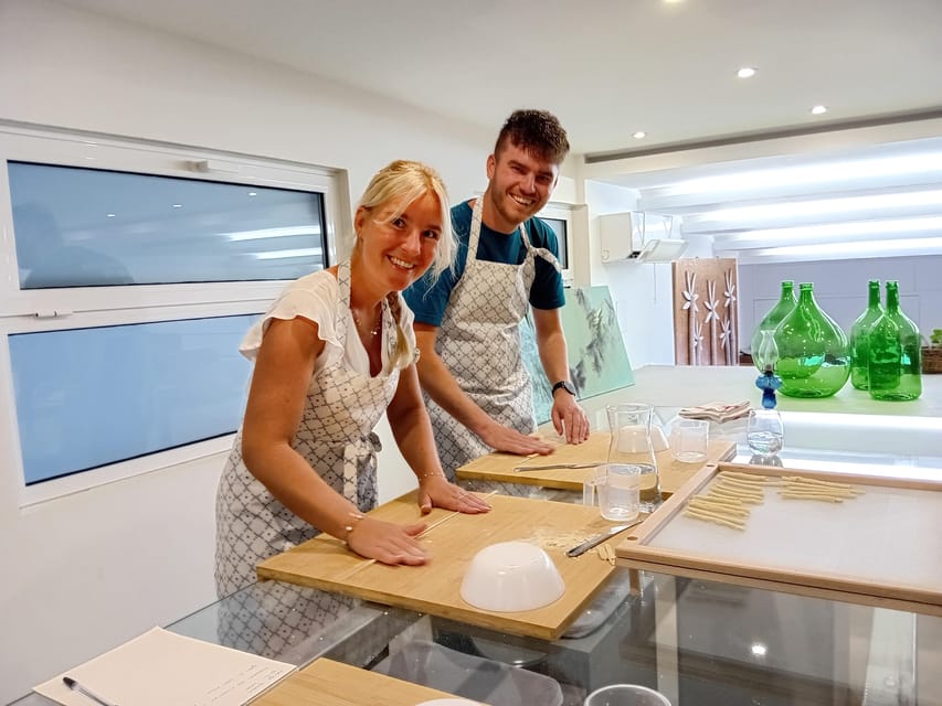 Giardini Naxos, Taormina: Food Class & Sicilian Tasting - Why the small group matters