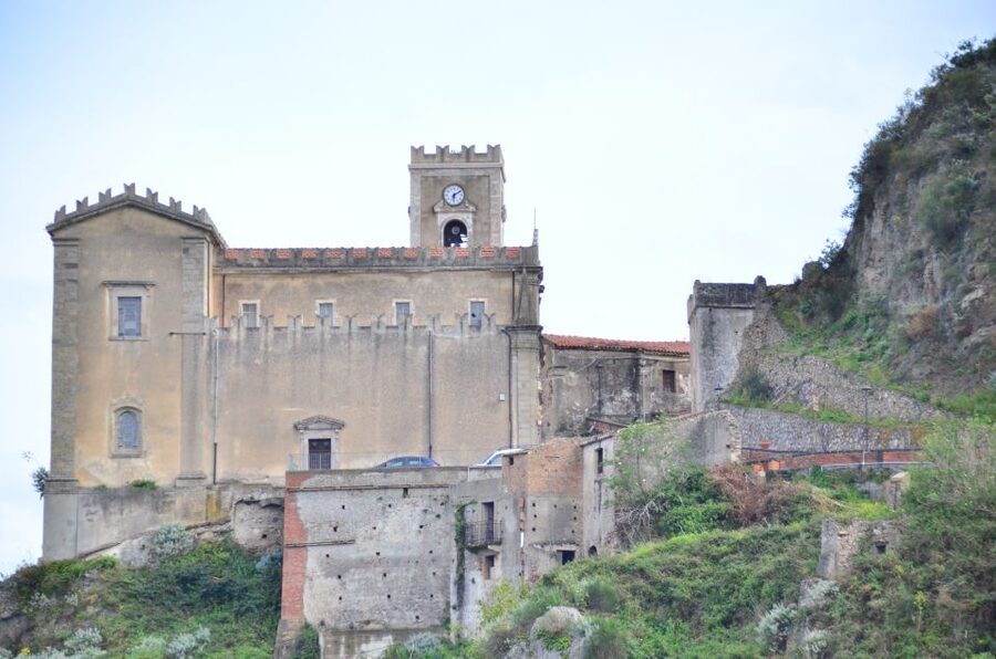 GODFATHER TOUR film's locations departure from Taormina area - What the guide adds