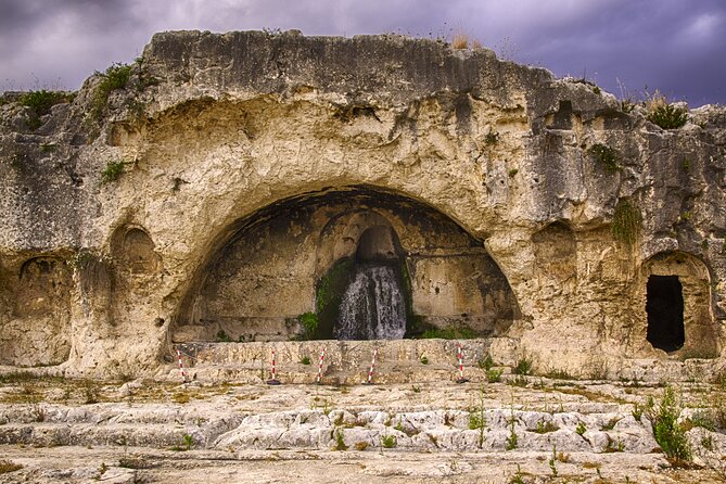 Group guided tour of the archaeological park of Neapolis - The Roman amphitheater: a different kind of spectacle