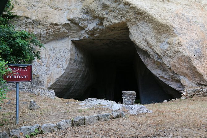 Group guided tour of the archaeological park of Neapolis - Price, tickets, and where the value lies