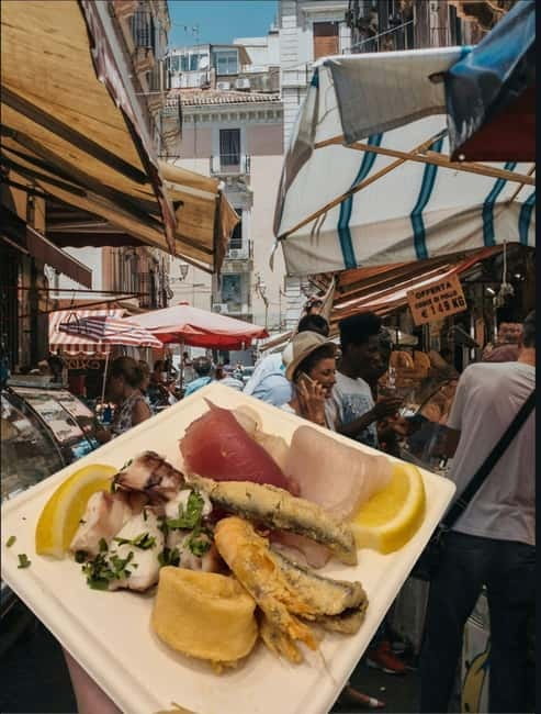 Guided tour of Ortigia with Fish Street Food at the market - Meeting at the Temple of Apollo