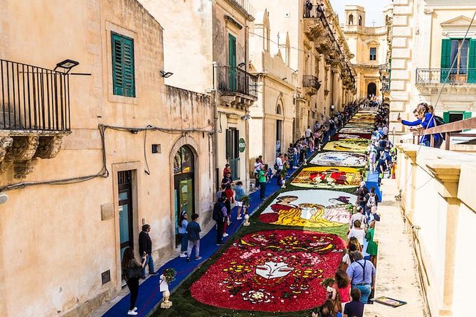 HALF DAY Excursion - Noto BAROQUE - Walking through Noto’s Baroque center