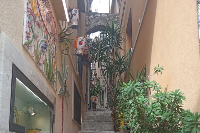 Half-day tour to Taormina, Castelmola and Isola Bella - The ride from Messina and the return promise