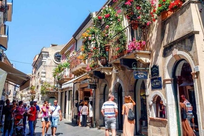 Half-day tour to Taormina, Castelmola and Isola Bella - Who will enjoy this private route most