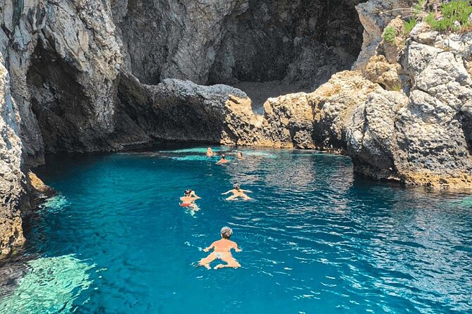 Half day with lunch in luxury private tour - Setting out from Giardini Naxos at 10:30
