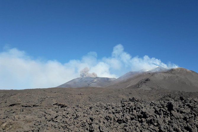 Hiking at 2900m on Mount Etna - Hiking around active craters