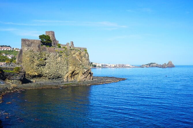 Hop on hop off Catania-Acicastello-Acitrezza panoramic bus - Key points to know