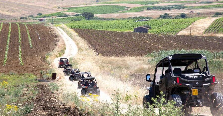 Hot spring and Temple - A Hot Spring Before the Ancient Temple