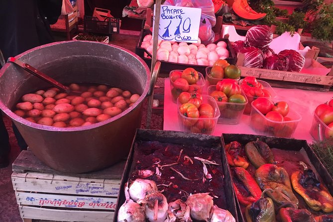 Last minute Palermo Walking Tour and Street Food - Quattro Canti closes the loop