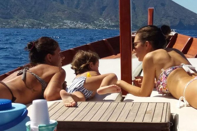 Lipari and Vulcano Private Boat Tour (7 hours) - What the private format means for you