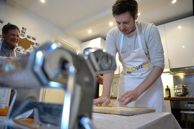 Market tour and Cooking Class in Ortigia - Sitting down to a three-course Sicilian lunch