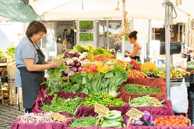Market tour and lunch or dinner at a local's home in Siracusa - Key points at a glance