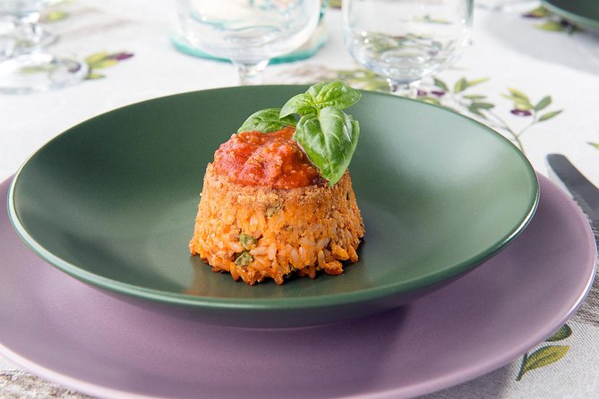 Market tour and lunch or dinner at a local's home in Siracusa - Should you book it?