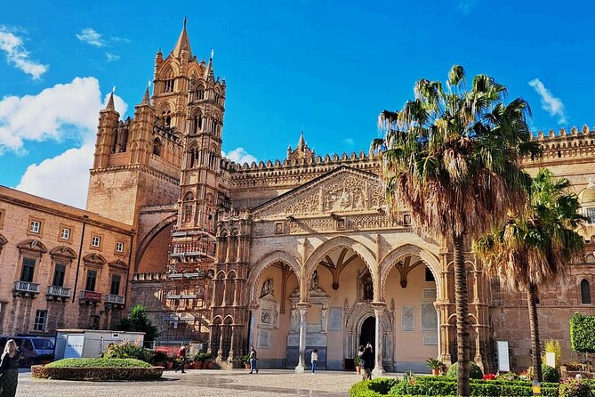 Markets and monuments: walking tour and street food in Palermo - The Fountain of Shame and Palermo’s Baroque center