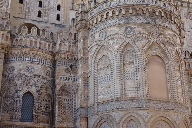 Markets and Monuments: Walking Tour in the Center of Palermo - San Cataldo and the three red domes