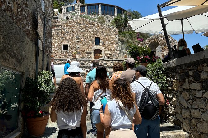 Messina private excursions of Taormina and Castelmola - Meeting your driver at Messina port