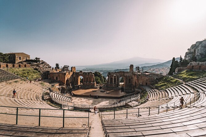 Messina to Taormina Low Cost Transfer - Choosing the 9:00 or 10:00 departure