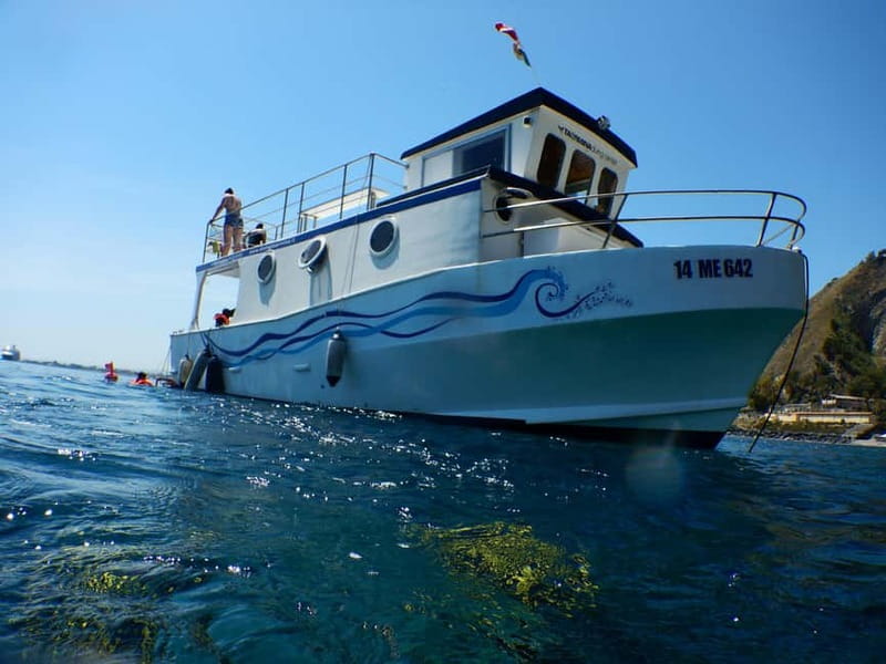 Mini-cruise Isola bella with snorkeling from Giardini Naxos - What this Giardini Naxos boat trip really offers