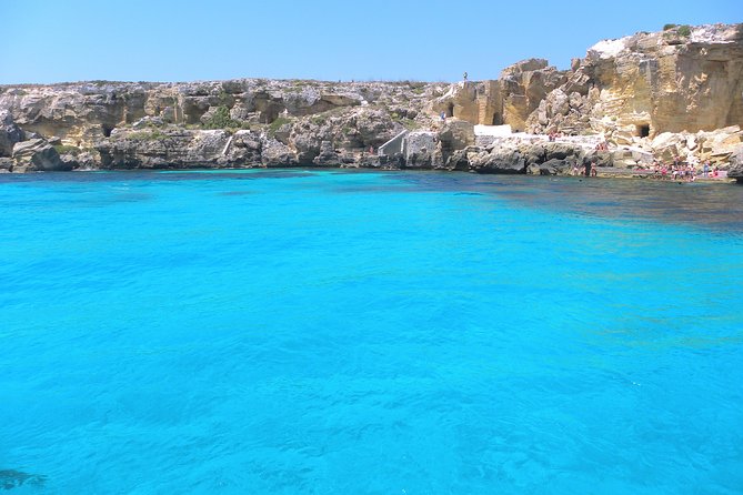 Mini Cruise to Favignana and Levanzo with lunch on board - Bue Marino and Cala Azzurra swimming time