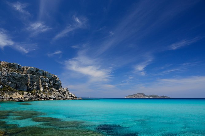 Mini Cruise to Favignana and Levanzo with lunch on board - Lunch with a view of Favignana
