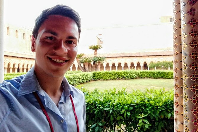 Monreale tour - Meeting your guide in Piazza Vittorio Emanuele II