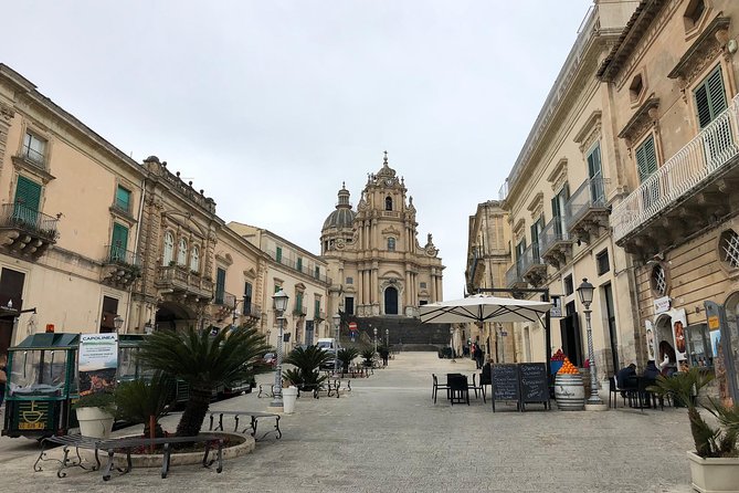 Montalbano Tour from Syracuse with private driver - Donnafugata Castle and its open views