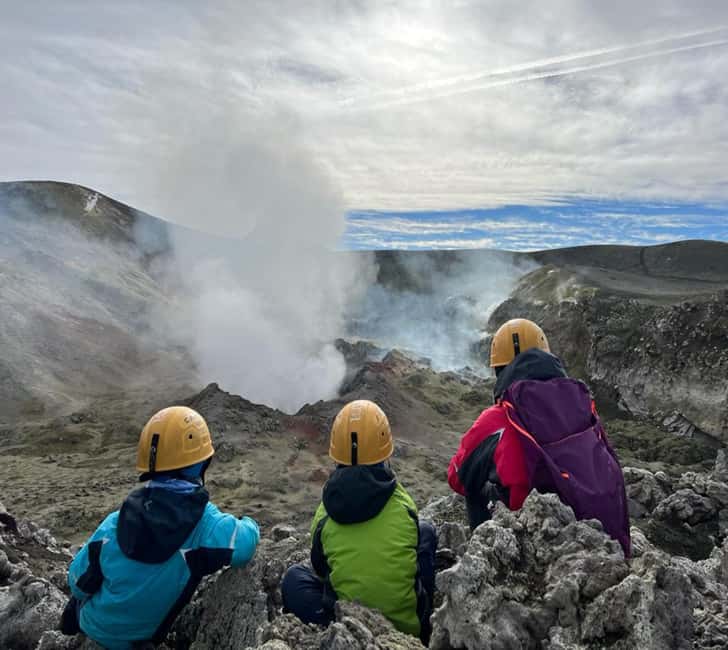 Mount Etna: Hike to the top 3400mt from the North Side - The descent through ash and black volcanic slag