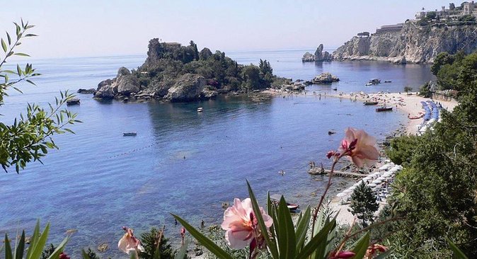 Mount Etna, Lunch in a Winery and Taormina Private Day-Trip from Messina - Key points to know before you book