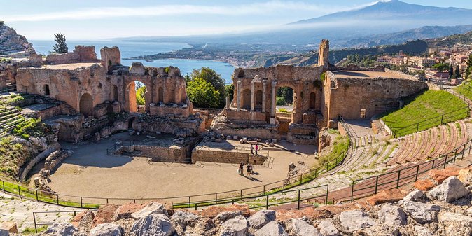Mount Etna, Lunch in a Winery and Taormina Private Day-Trip from Messina - A private route from Messina to Mount Etna