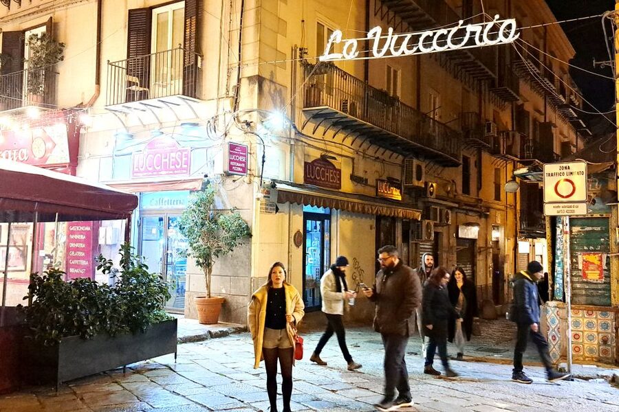 Napoli tour: alla scoperta del centro storico - The Nile God and the Body of Naples