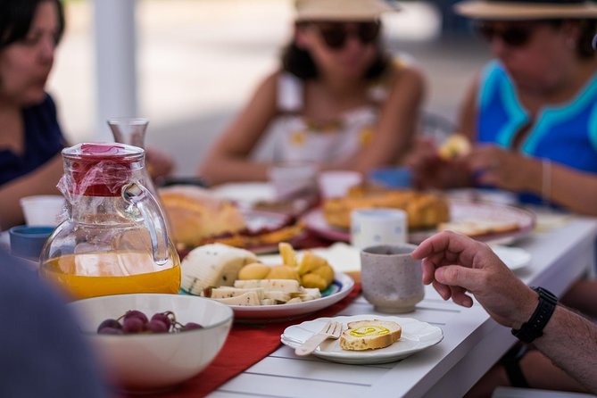 Olive oil tasting in Syracuse, Sicily - Evoo Tour - Inside the artisan olive oil mill