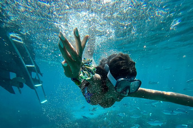 One Day Guided Boat Tour in Trapani with Snorkeling - Two hours to walk and eat on Favignana