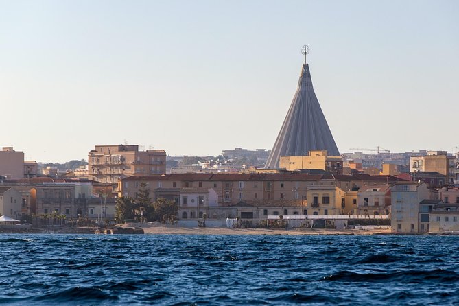 Ortigia by boat - How It Fits Into a Syracuse Visit