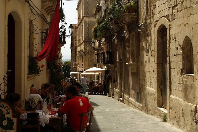 Ortigia city Tour - The Ortigia market in only 15 minutes
