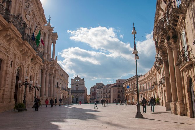 Ortigia: Syracuse's Ancient Town Center Private Walking Tour - Fonte Aretusa and the myth of Arethusa