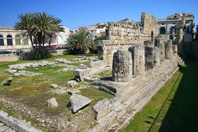 Ortigia: Syracuse's Ancient Town Center Private Walking Tour - Piazza Archimede and the Diana Fountain