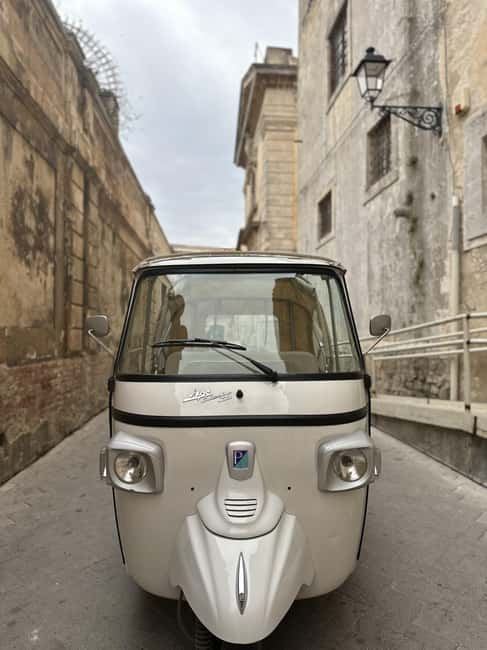ORTIGIA tour by tuk tuk - ape calessino 1 hour - Piazza Archimede and the Fountain of Diana