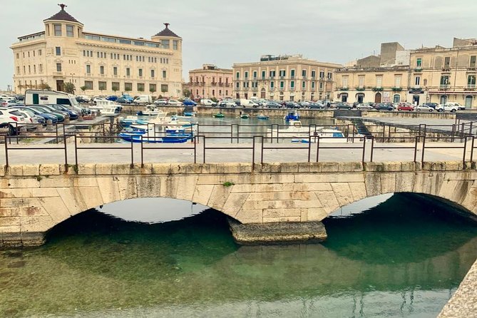 Ortygia (guided tour) - Starting at the Temple of Apollo in Ortigia