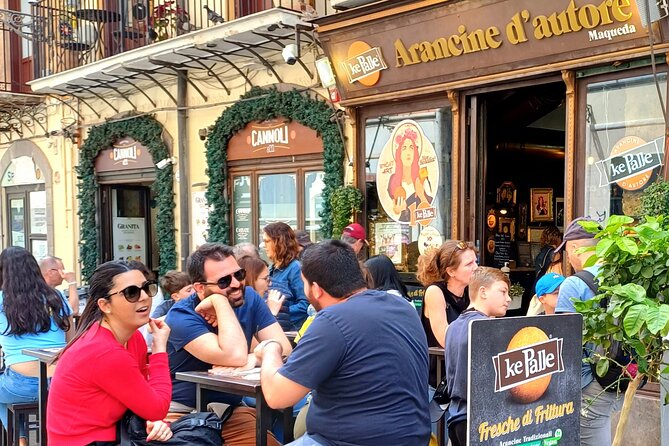 Palermo, a tour of unique monuments and colorful markets - The Capo market and Palermo street food