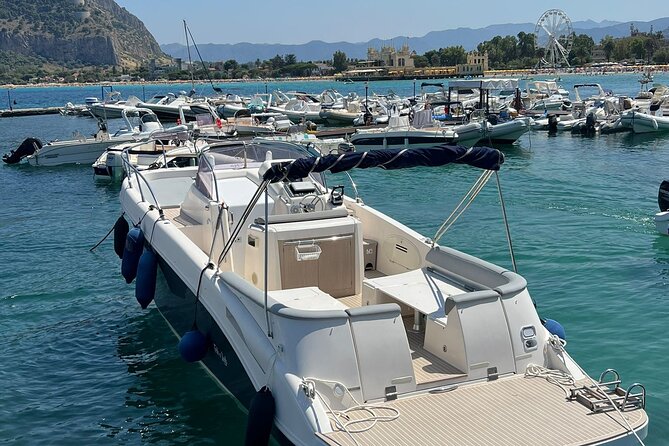 Palermo: Boat tour luxury - Leaving Arenella for Addaura Wave
