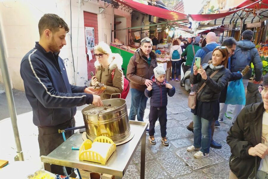 Palermo: City Walking Tour & Street Food Tasting with Drink - Who should book this experience?