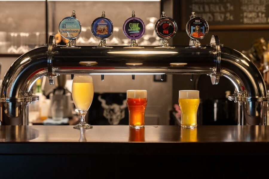 Palermo: Craft beer tasting with food samples at High Hops - Nebrodi salumi, Sicilian cheeses, and fried gnocco