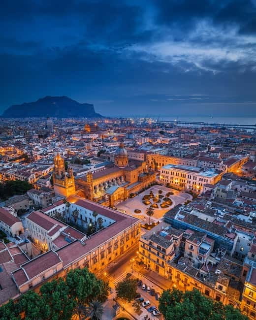 Palermo: Grand Night Tour in CruiserCar - The evening begins with pickup in Palermo
