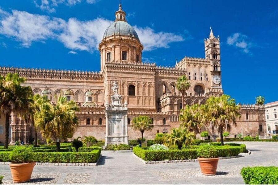 Palermo : Historic Markets & monuments Walking Tour - Teatro Massimo and the grand side of Palermo