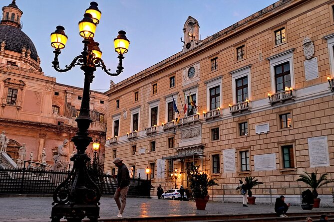 Palermo in 2 hours Main monuments and historic markets - Crossing the Capo Market