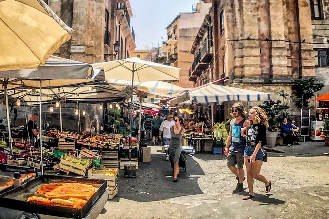 Palermo No Mafia walking tour: discover the Anti-mafia culture in Sicily - Cappadonia Gelati and the meaning of a sticker